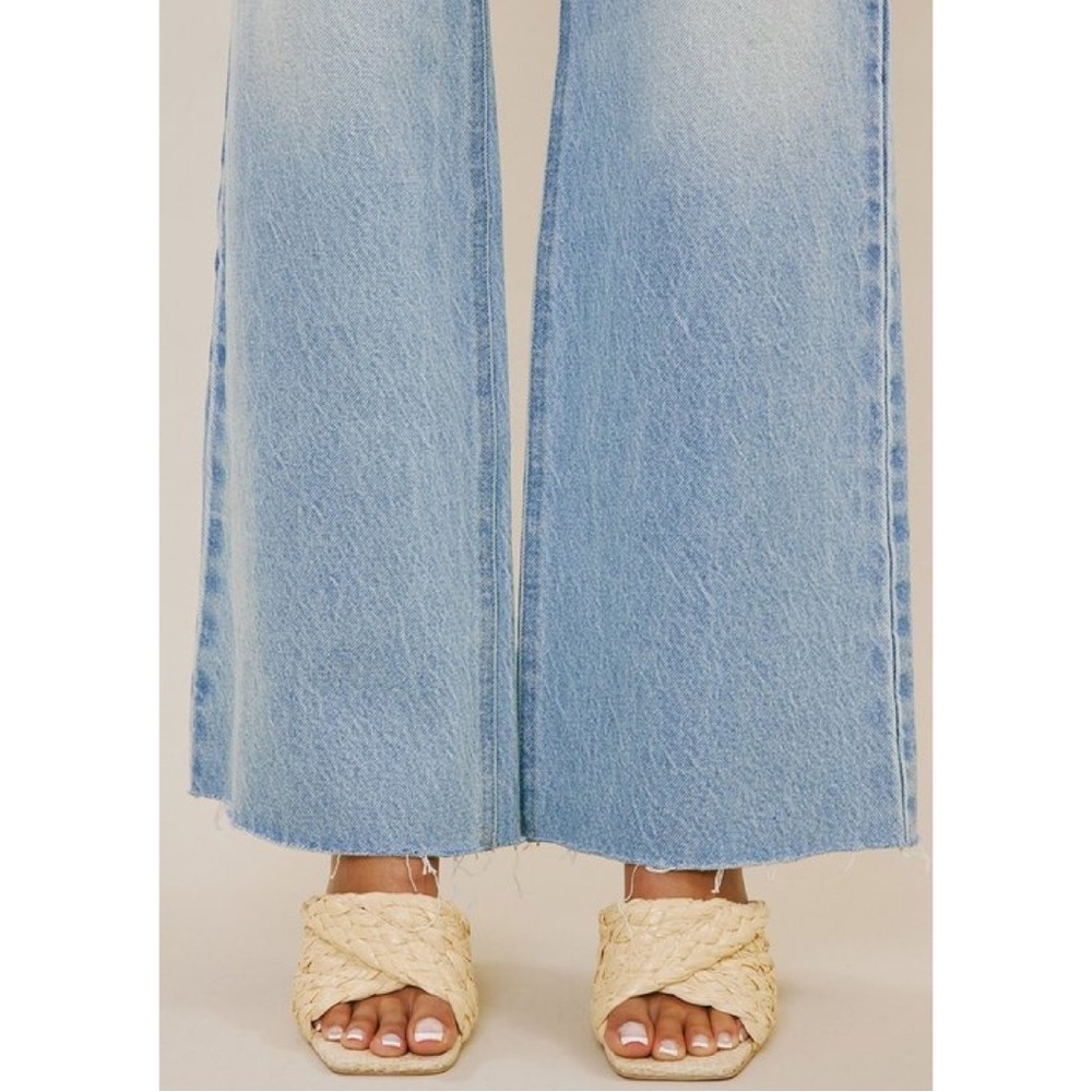 KanCan High Rise 90’s Flare Leg Jean - Picture 4 of 7